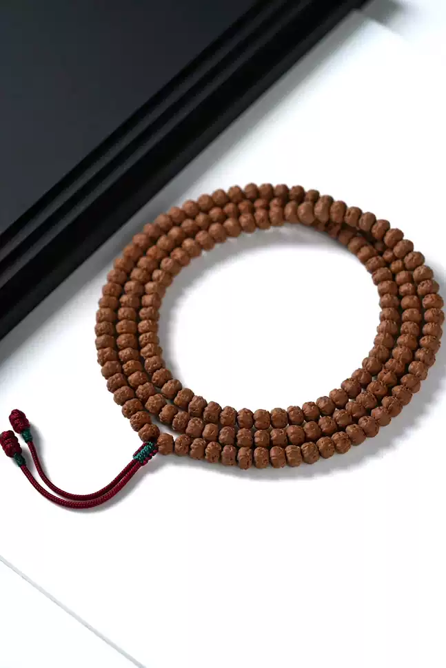 TangCraft Bodhi Seeds Five-Claw Dragon Hand — CALM meditation beads detail 16