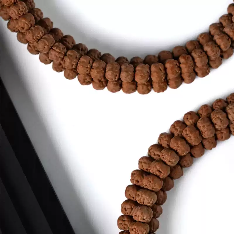 TangCraft Bodhi Seeds Five-Claw Dragon Hand — CALM meditation beads detail 20