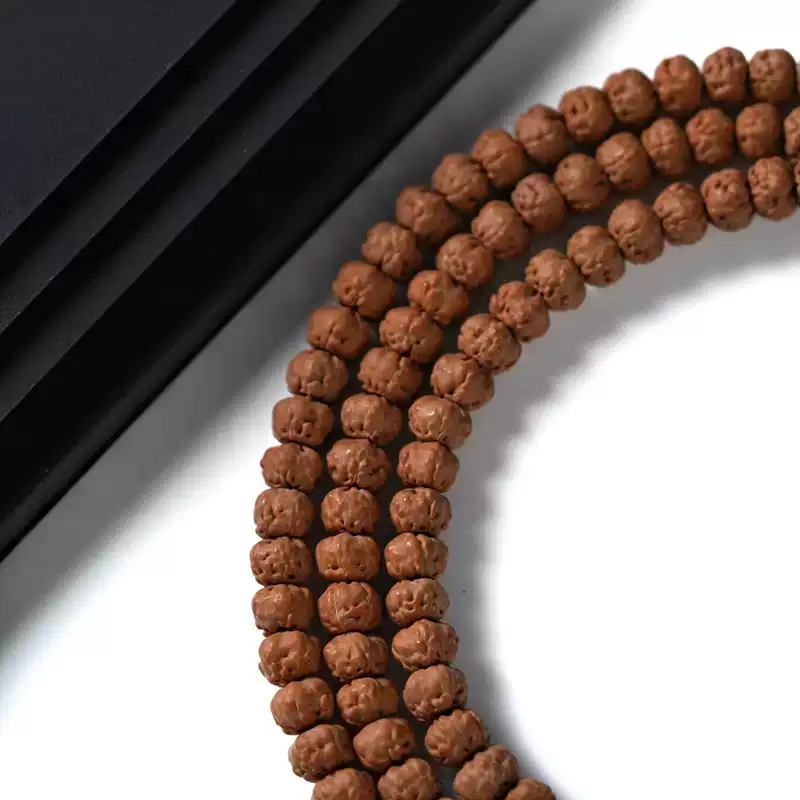 TangCraft Bodhi Seeds Five-Claw Dragon Hand — CALM meditation beads detail 24